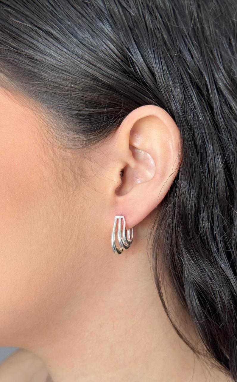 WhatsApp Image 2025-10-14 at 22.27.32