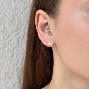 Brinco Zircônia Embutida