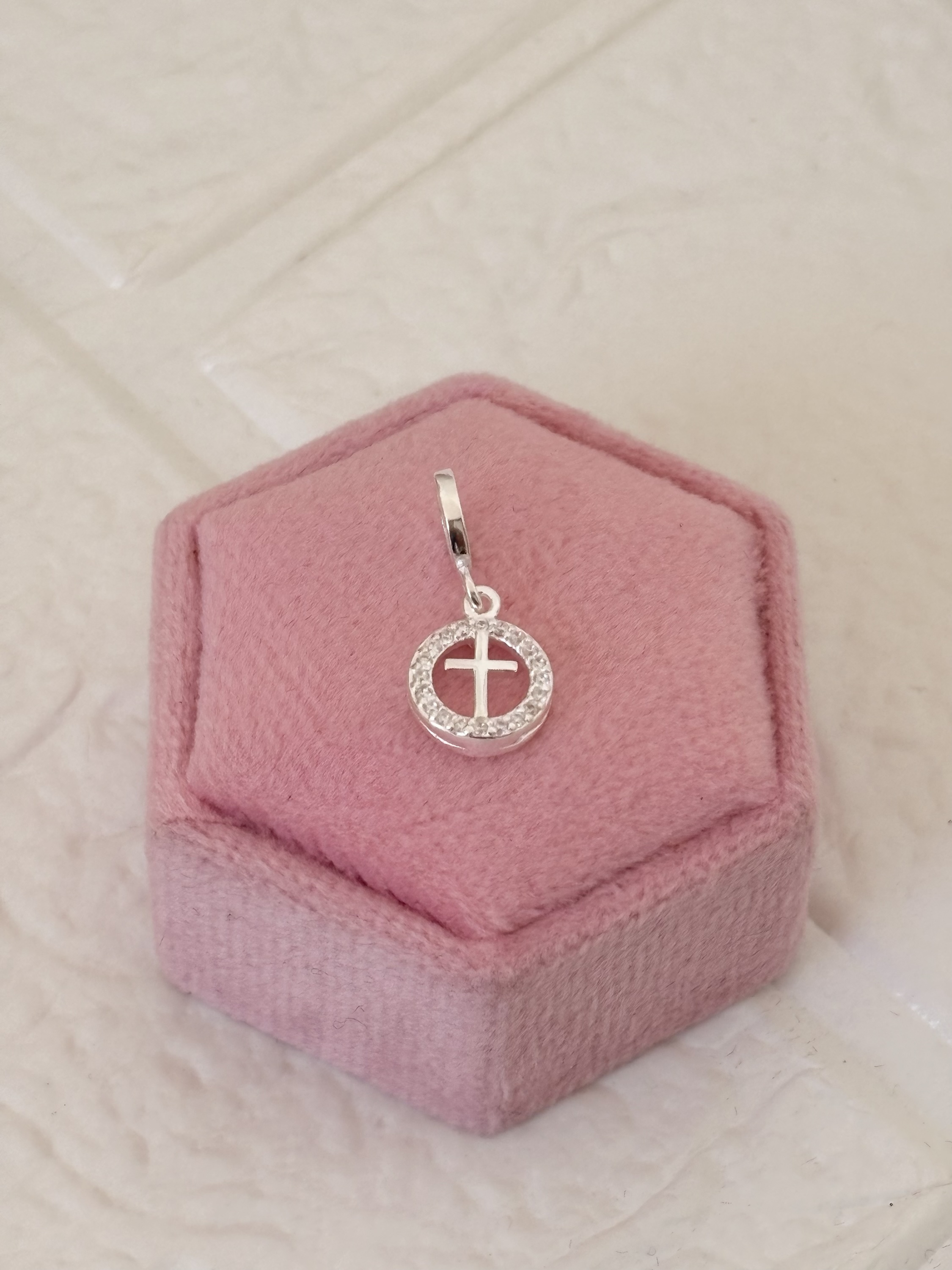 Berloque Crucifixo